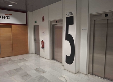 Oficina disponible para alquilar en A Coruña 115 m², Calle Enrique Mariñas Romero Periodista - 4 | MatchOffice.es