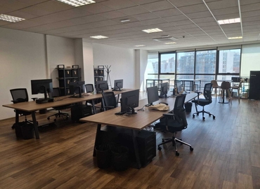 Oficina comercial en alquiler en A Coruña 115 m², Calle Enrique Mariñas Romero Periodista - 7 | MatchOffice.es