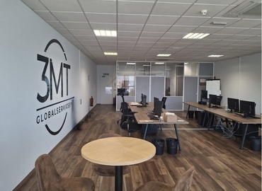 Oficina en alquiler en A Coruña 115 m², Calle Enrique Mariñas Romero Periodista - 11 | MatchOffice.es