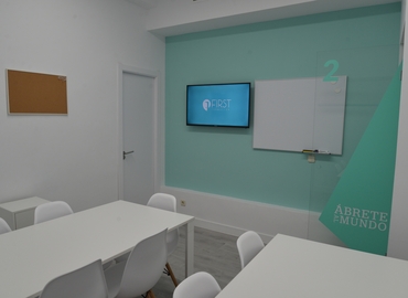 %[location_area] Convention center in Centro-Moratalaz, Calle Mercurio (28032) - 5 | MatchOffice