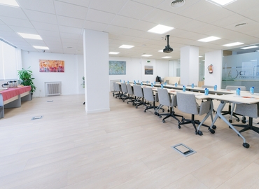 Reserve sala de conferencias en Madrid Centro %[location_area], Calle Lagasca 95 - 3 | MatchOffice