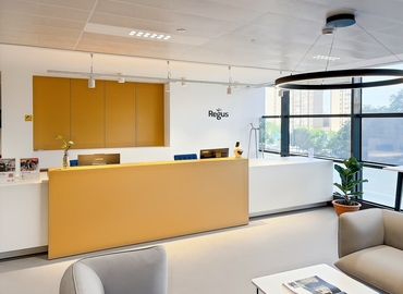 Explore oficinas de coworking en Madrid Hortaleza 10 m², Edificio One Agora - 1 | MatchOffice.es