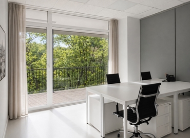 Centros de negocio en alquiler en Madrid Centro 30 m², Calle de Bailén 12 - 0 | MatchOffice.es