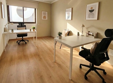 Business center Avinguda del General Avilés 67 46015 Valencia