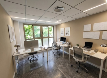 Business center Avinguda del General Avilés 67 46015 Valencia