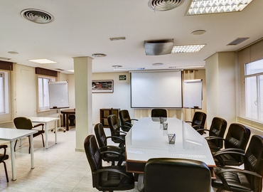 Centros de negocio en alquiler en Cádiz 25 m², Calle Santa María 17   - 5 | MatchOffice.es