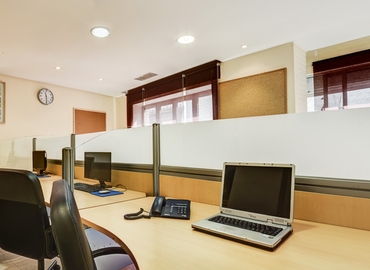 Centros de negocio en alquiler en Cádiz 25 m², Calle Santa María 17   - 9 | MatchOffice