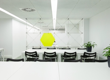 Parque empresarial disponible para alquilar en Gràcia 120 m², Travessera de Dalt - 5 | MatchOffice