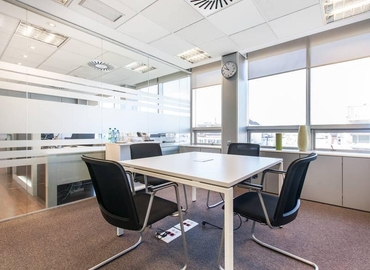 Reserve sala de reuniones en Madrid Centro 150 m², María de Molina 39 - 1 | MatchOffice.es