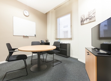 Rent a 120 m² Meeting room in Madrid Centro, Calle de Alcalá 61 (28014) - 1 | MatchOffice
