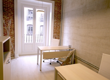 Centros de negocio disponible para alquilar en Madrid Centro 400 m², Calle de Fernando el Santo VI 17 - 3 | MatchOffice.es