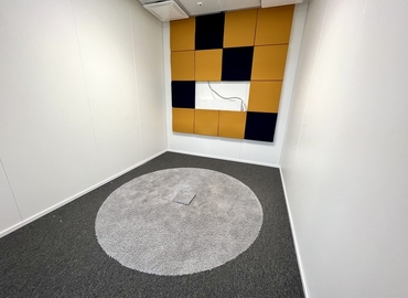 Toimisto Karvaamokuja 2 A 00380 Helsinki