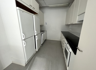 400 m² Commercial shop for rent in Vantaa, Santaradantie 10 (01370) - 6 | MatchOffice