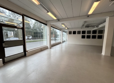 400 m² Commercial shop for rent in Vantaa, Santaradantie 10 (01370) - 1 | MatchOffice
