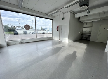 400 m² Shop for rent in Vantaa, Santaradantie 10 (01370) - 8 | MatchOffice
