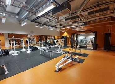 Toimisto Takomotie 1-3 00380 Helsinki