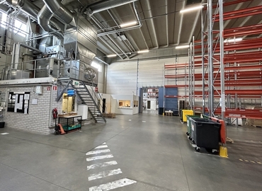 Varasto / tuotantotila Juvan Teollisuuskatu 25 02920 Espoo