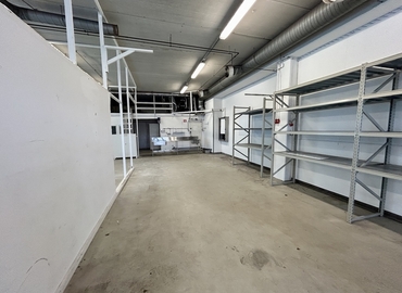 213 m² Warehouse for rent in Helsinki, Valuraudantie 9-13 (00700) - 1 | MatchOffice.com