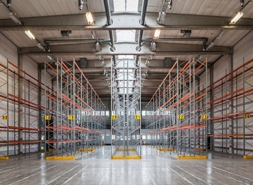 4948 m² Warehouse up for rent in Vantaa, Hakkilankaari 1 (01380) - 2 | MatchOffice.com