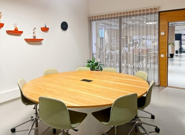 Vapaat coworking - Helsinki, Mannerheiminaukio 1, (00100) - 8 | MatchOffice.fi