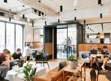 100 m² Business center building for rent in Paris, Rue du Colisée 40 (75008) - 1 | MatchOffice.com