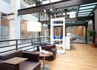 Virtual address in Marseilles, 10 Place de la Joliette (13567) - 1 | MatchOffice