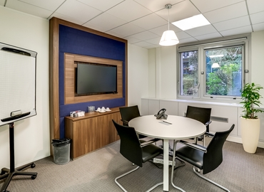 55 m² Conference center in Neuilly-Sur-Seine, 171 bis avenue Charles de Gaulle (92200) - 1 | MatchOffice.com