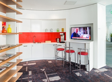 50 m² Business space building for rent in Paris, 148 rue de l'Université (75007) - 7 | MatchOffice.com