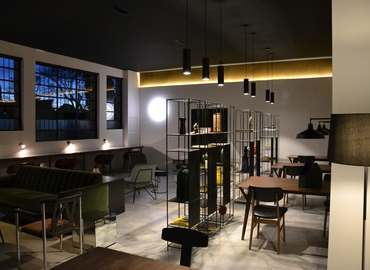 Lease comfortable a 300 m² Coworking  in Aix en Provence, Route d'Avignon 3120 (13090) - 1 | MatchOffice