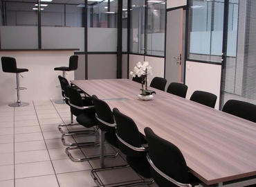 Rent a 42 m² Conference hall in Lyon, 15 rue des Frères Lumière - Lyon (69680) - 1 | MatchOffice