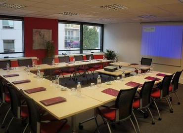 Rent a 40 m² Conference room in Boulogne-Billancourt, 121 Rue d'Aguesseau (92100) - 4 | MatchOffice.com