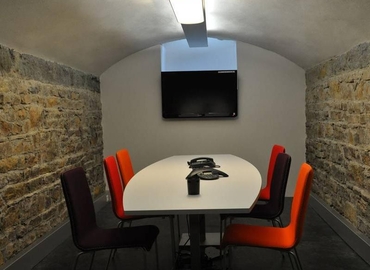 Book a 50 m² Convention center in Lyon, 2 Place Gailleton (69002) - 2 | MatchOffice.com