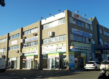 Salle de réunion à louer à Salon de Provence 28 m², ZA LA GANDONNE BAT A  BOULEVARD VENTADOUIRO - 0 | MatchOffice