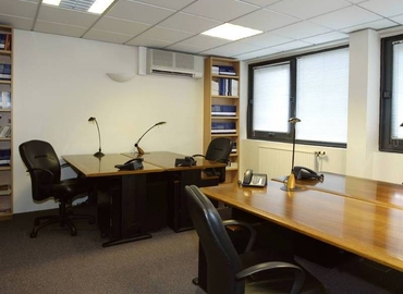 Rent a 28 m² Conference space in Paris, 114 bis rue Michel-ange (75016) - 1 | MatchOffice