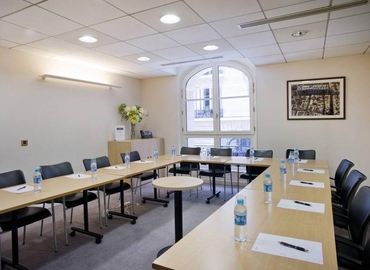 Choose a 27 m² Convention center in Paris, 121 avenue des Champs Elysées (75008) - 2 | MatchOffice.com