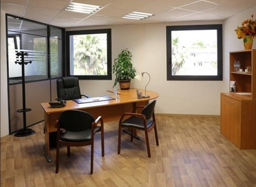 Book a 35 m² Conference room in Nice, 1 (06200) - 1 | MatchOffice.com