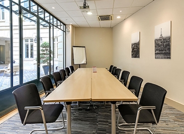 Rent a 36 m² Conference space in Paris, Level 2 (75009) - 1 | MatchOffice