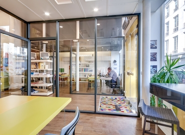 Business centers à location à Paris 50 m², 8 - 1 | MatchOffice.fr