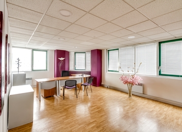 130 m² Business park place up for rent in Saint Genis Pouilly, Rue Auguste Piccard 30 (01630) - 0 | MatchOffice.com