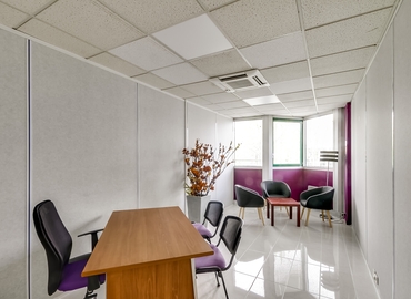 130 m² Business park building for rent in Saint Genis Pouilly, Rue Auguste Piccard 30 (01630) - 3 | MatchOffice.com