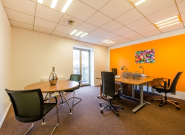 50 m² Shared workspace  in Paris 8, 12/14 Rond-Point des Champs-Elysées (75008) - 2 | MatchOffice.com
