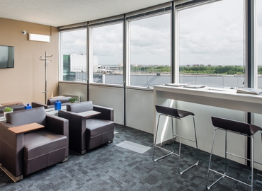 67 m² Shared workspace  in Pantin, 41 rue Delizy (93500) - 2 | MatchOffice.com