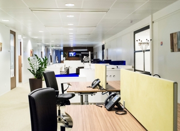 50 m² Shared office in La Defense, 5 place de la Pyramide (92088) - 1 | MatchOffice.com