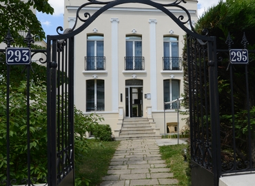 Book a 50 m² Conference room in Courbevoie, 293 bd St Denis (92400) - 0 | MatchOffice.com