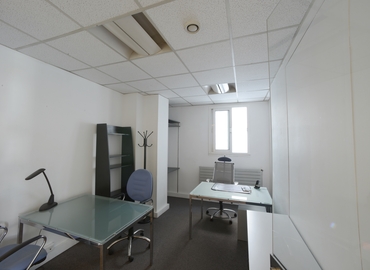 Book a 50 m² Convention center in Courbevoie, 293 bd St Denis (92400) - 7 | MatchOffice