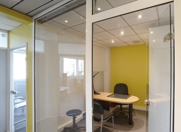 Book a 50 m² Conference room in Courbevoie, 293 bd St Denis (92400) - 9 | MatchOffice