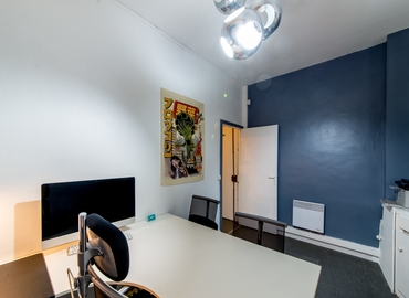 Join comfortable a 40 m² Co-working  in Paris, 30 rue Léon Frot (75011) - 5 | MatchOffice