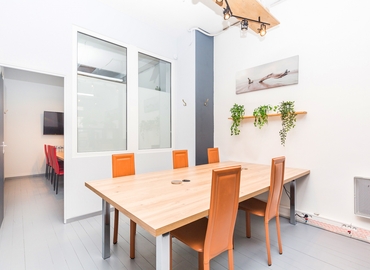 Lease comfortable a 55 m² Shared office  in Paris, Rue des immeubles Industriels 12 (75011) - 1 | MatchOffice