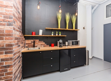 Explore flexible a 55 m² Shared workspace  in Paris, Rue des immeubles Industriels 12 (75011) - 2 | MatchOffice