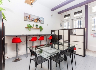 Explore comfortable a 55 m² Coworking space  in Paris, Rue des immeubles Industriels 12 (75011) - 6 | MatchOffice.com